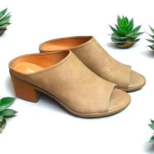 Portland Boot Co. Lena Perforated Cappuccino/Bone Color Size 8 EUC